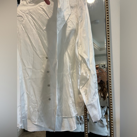 L’Agence Jaslynn Silk Ruffle Top - Picture 7 of 8